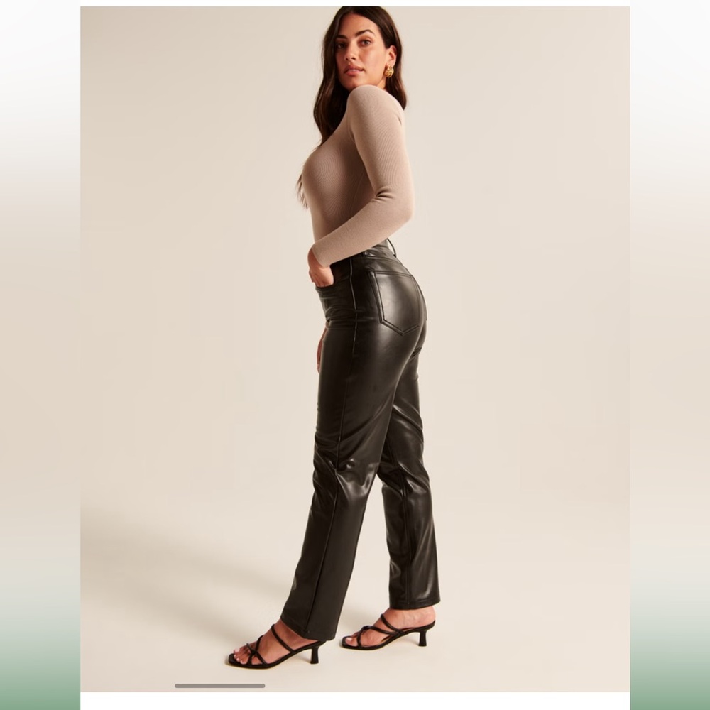 Abercrombie & Fitch curve love 90s straight ultra high rise short leather pants